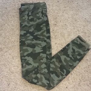 Mid-rise cano pants